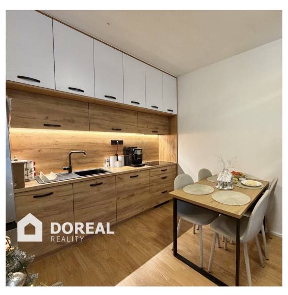 PREDANÝ 2i BYT • SADOVÁ ULICA • SENICA • S PARKOVACÍM MIESTOM